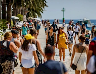Na Hvaru počinje snimanje nove serije ‘Jugoslovenka‘: dolazi više od 100 članova ekipe iz Srbije, a na ekrane se nakon stanke vraća poznato lice