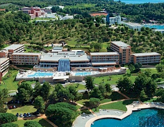 POREČ: Plava laguna smanjila plaće svima – do daljnjeg nema zapošljavanja sezonaca